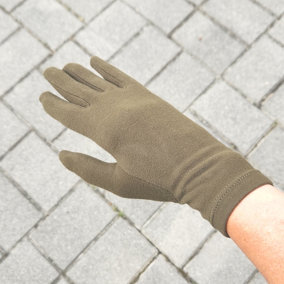 Saks Fifth Avenue Olive Green Fine Fashion Gloves - Picture 2 of 8